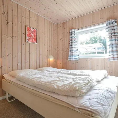 Nyaraló Awesome In With Sauna Ebeltoft